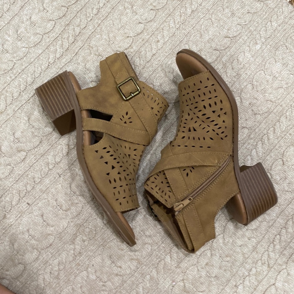 girls wedges